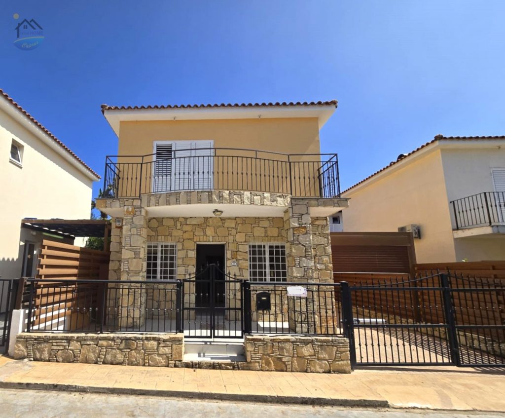 YHCMM02 LOVELY TWO BEDROOMED DETACHED HOUSE, PERNERA