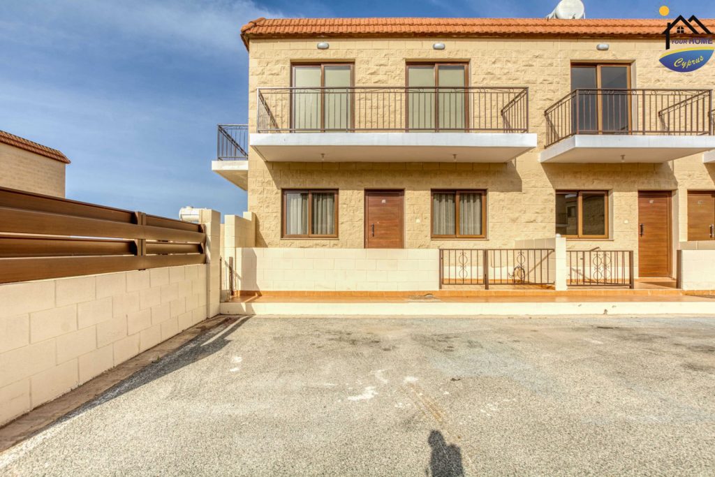 ERTHC: 2 Bedroom Townhouses, Liopetri w/ Title Deeds